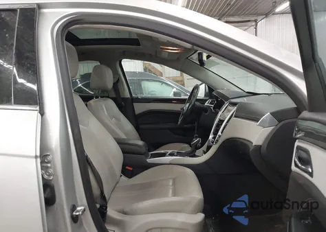 2016 Cadillac Srx Luxury Collection z USA, uszkodzony, nr VIN 3GYFNEE35GS568625